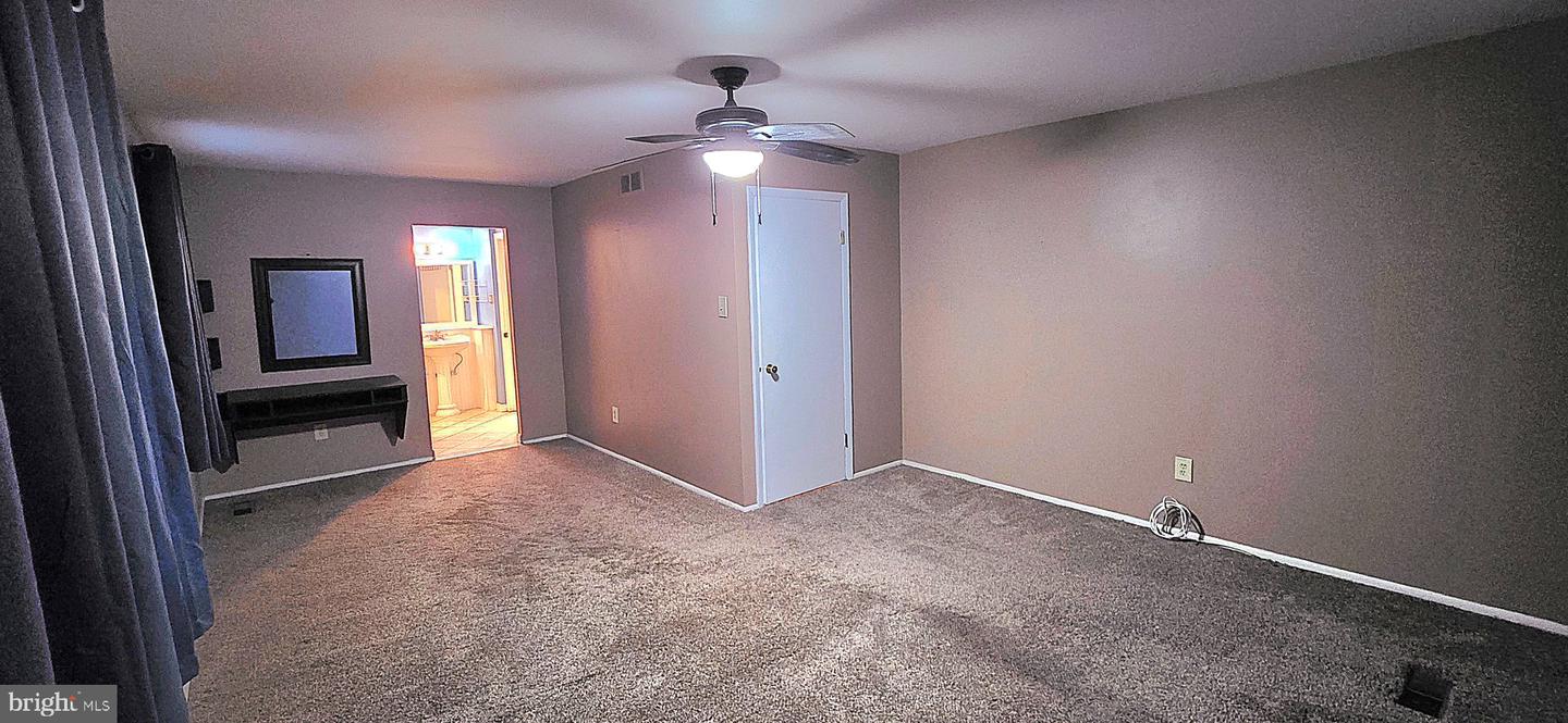402 Winding Way Property Photo 25