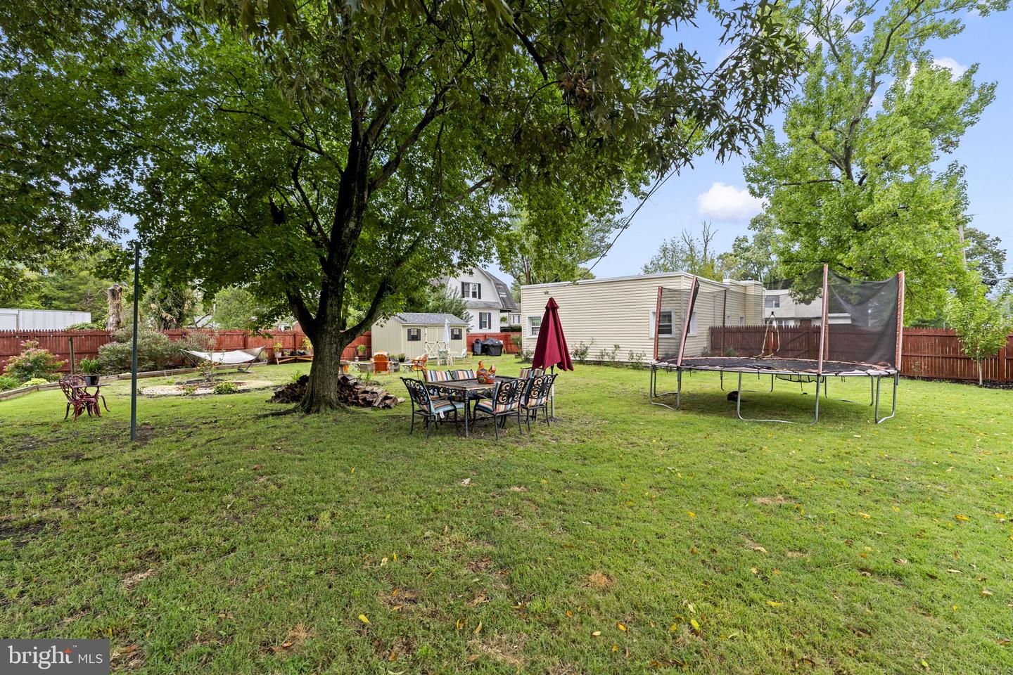 121 Ohio Ave Property Photo 33