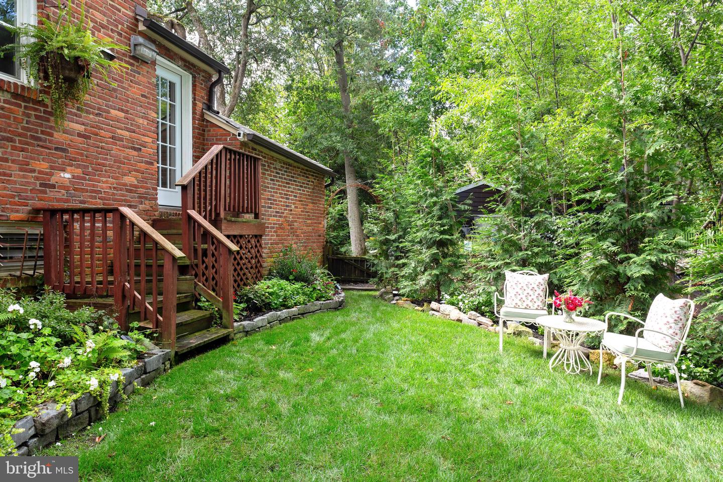 451 Elm Ave Property Photo 40