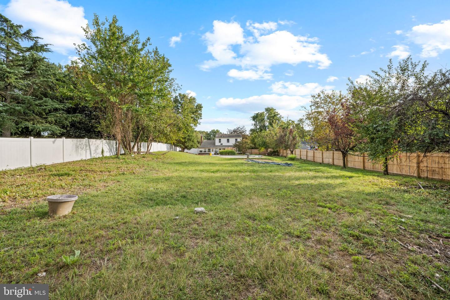 447 E Prospect Ave Property Photo 4