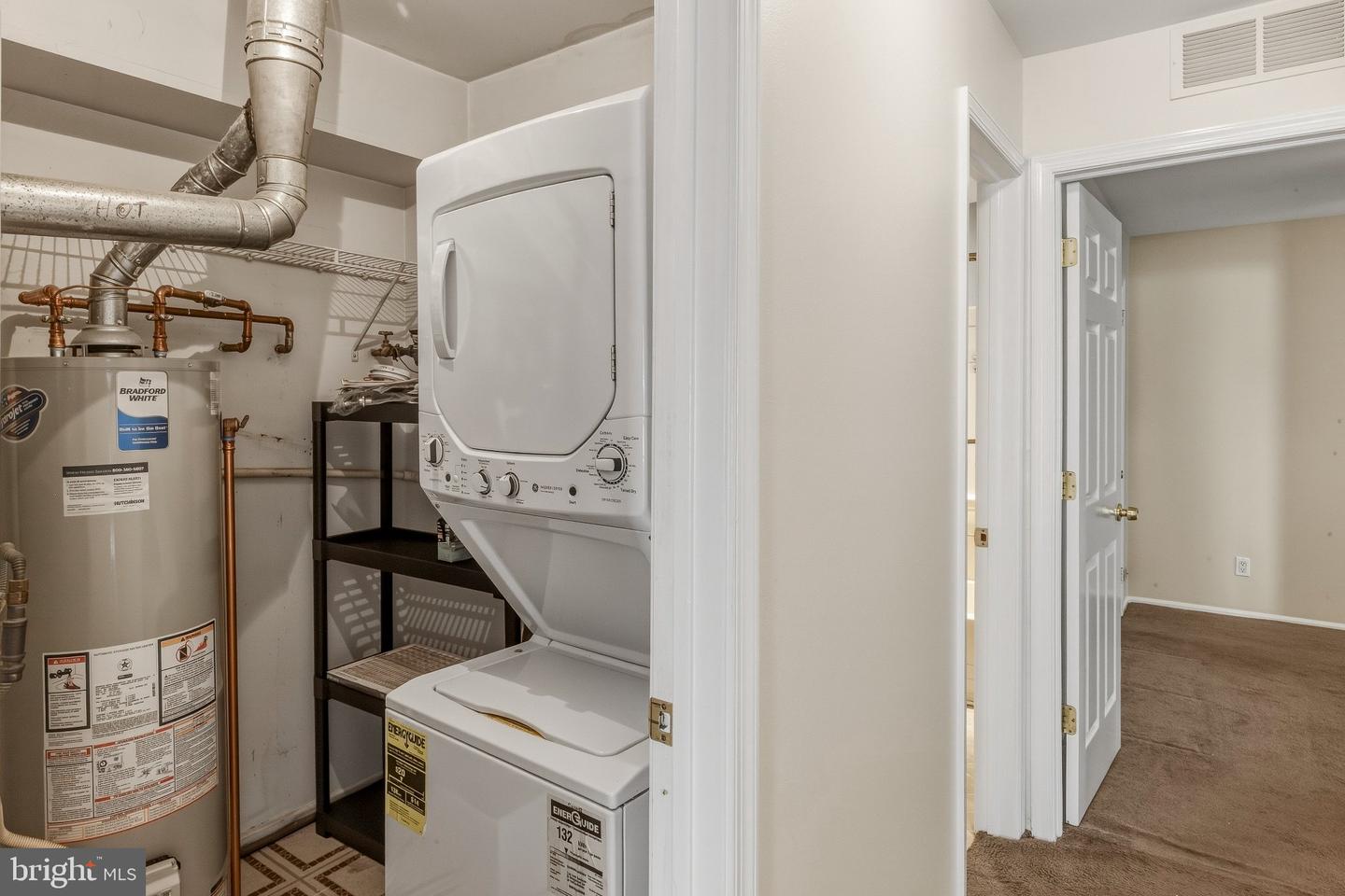 1105 Aberdeen Ln Property Photo 8