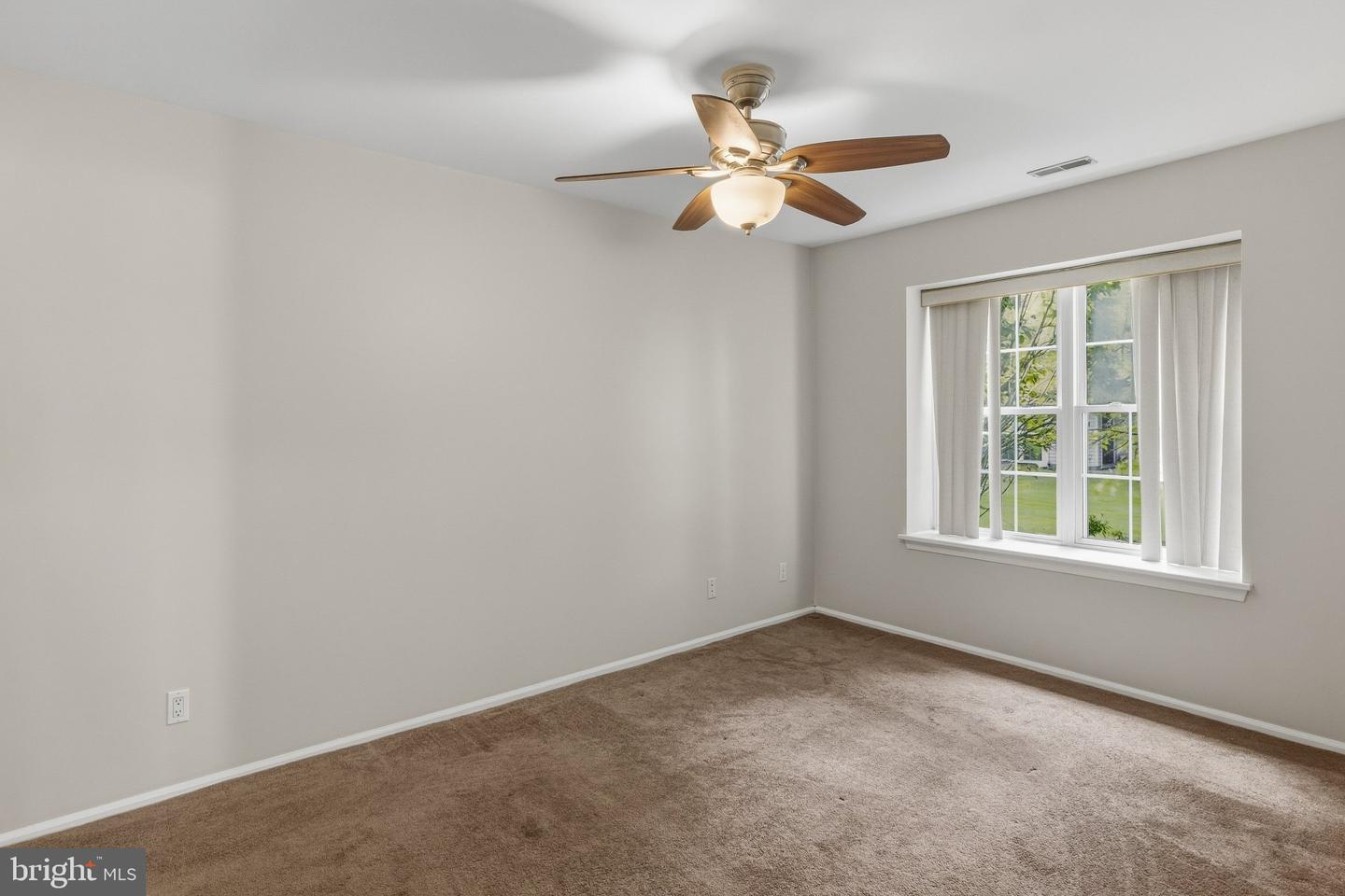 1105 Aberdeen Ln Property Photo 10