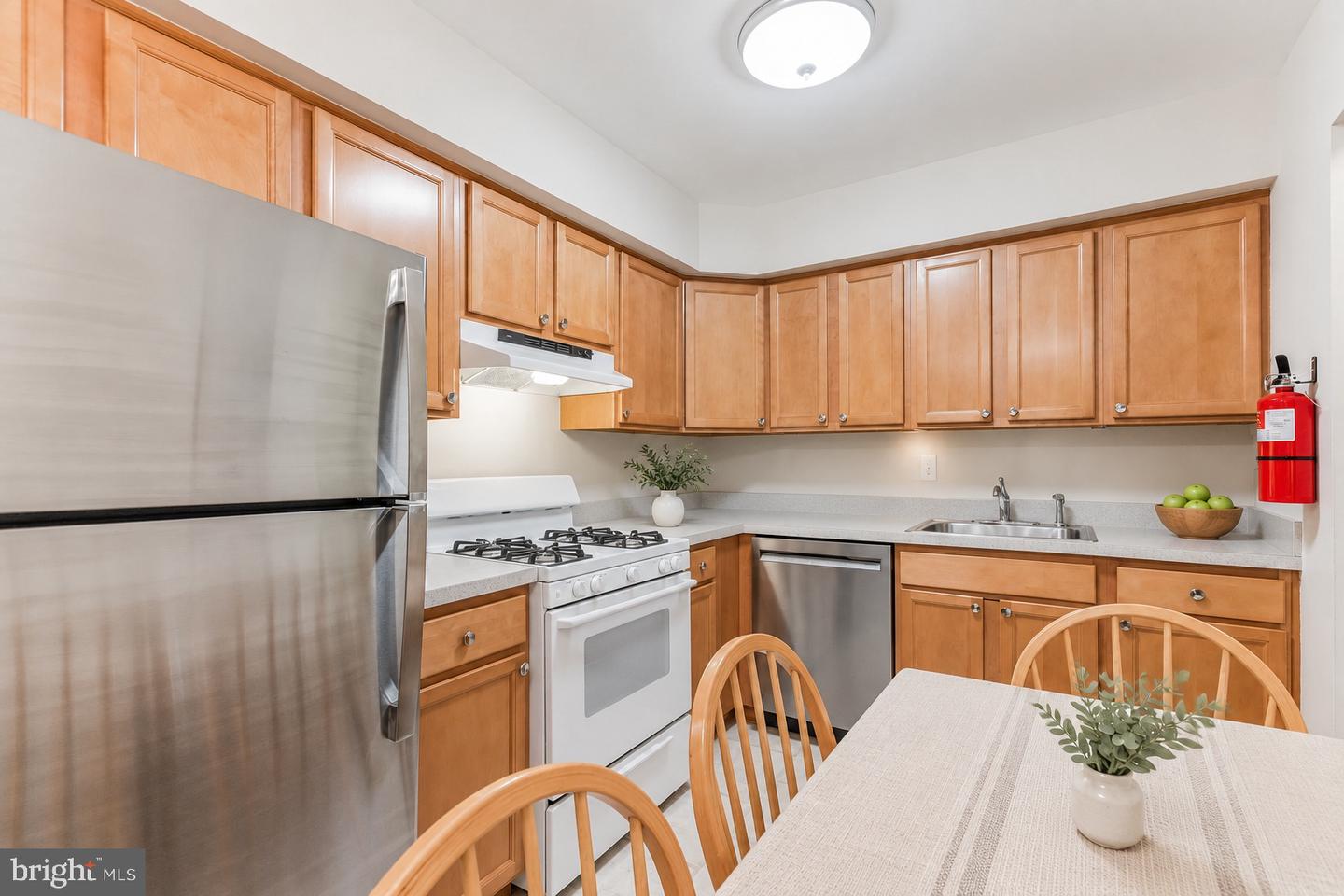 114 Van Buren Rd #6 Property Photo 11
