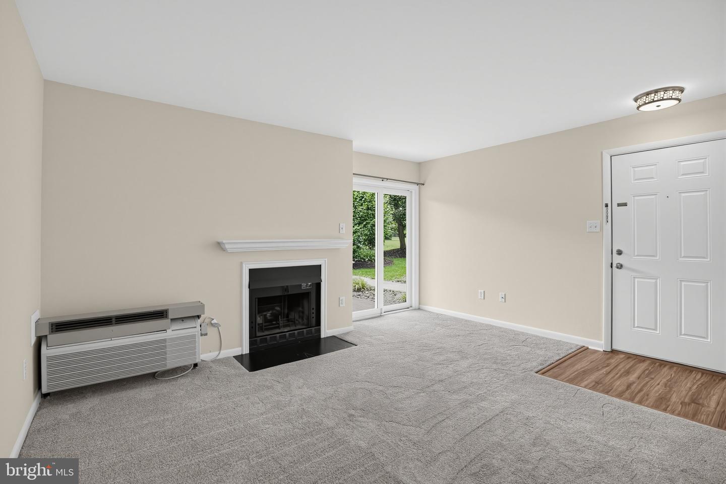 2034 Lucas Ln Property Photo 4