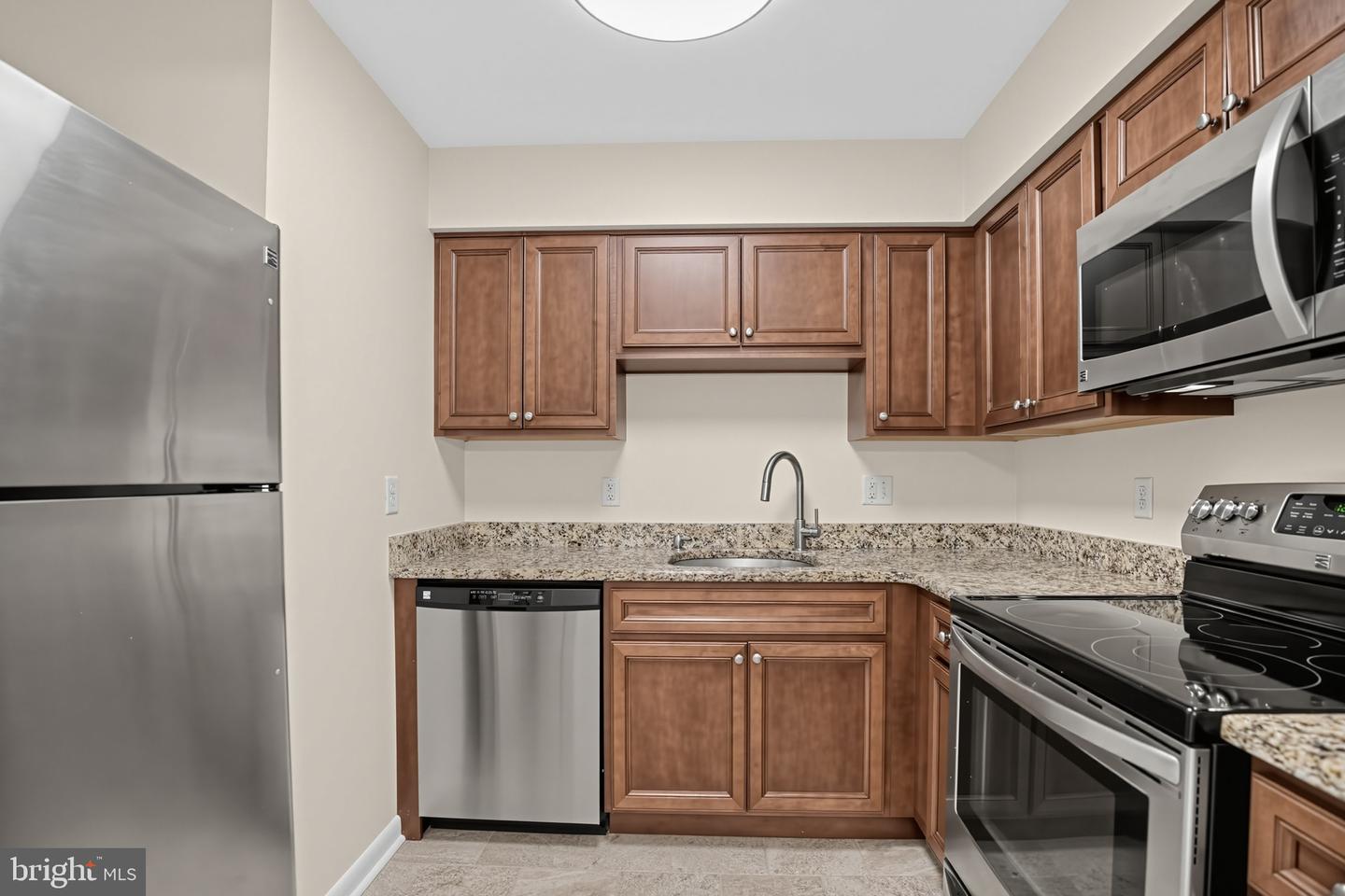 2034 Lucas Ln Property Photo 10