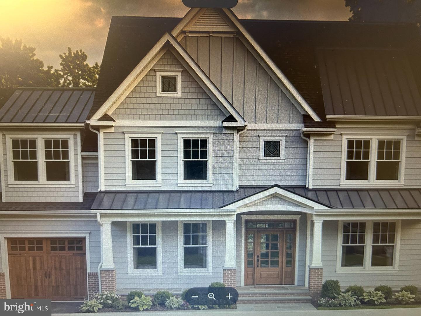 411 WALNUT ST Property Photo 1