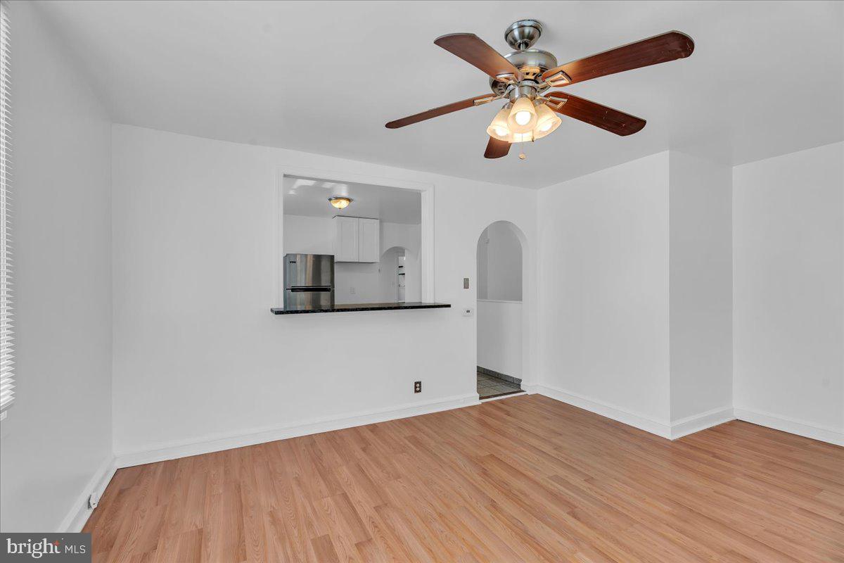 302 Cattell Ave Property Photo 3