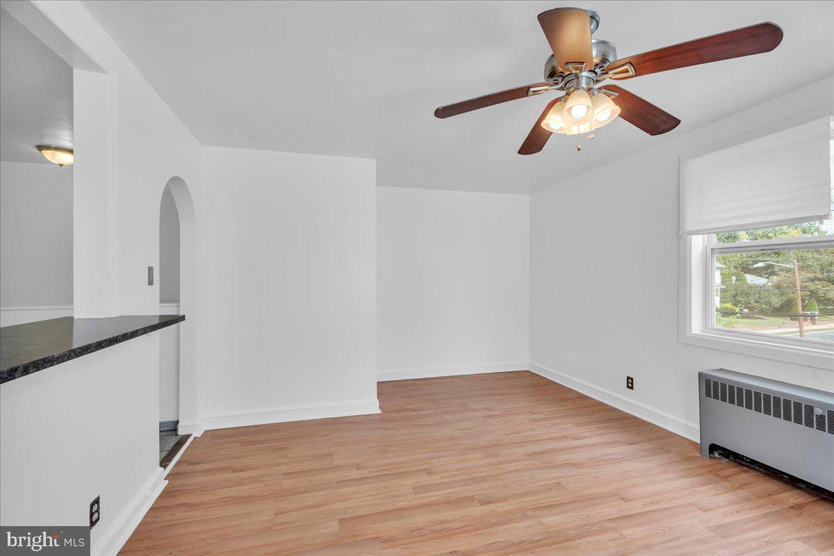 302 Cattell Ave Property Photo 5