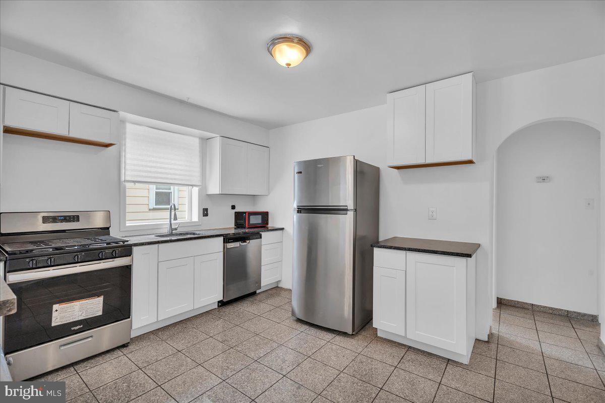 302 Cattell Ave Property Photo 12