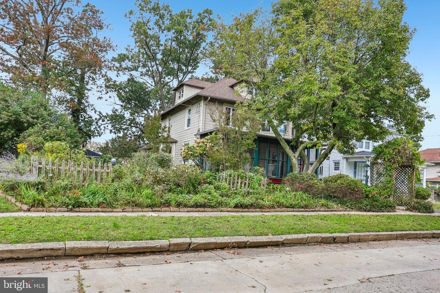 6743 Rogers Ave Property Photo 4