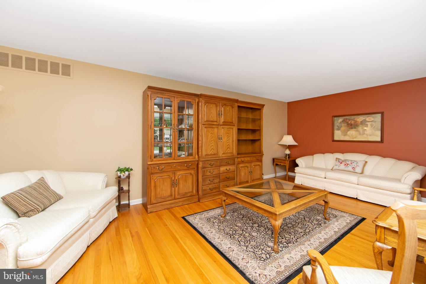 43 Edgewood Dr Property Photo 5