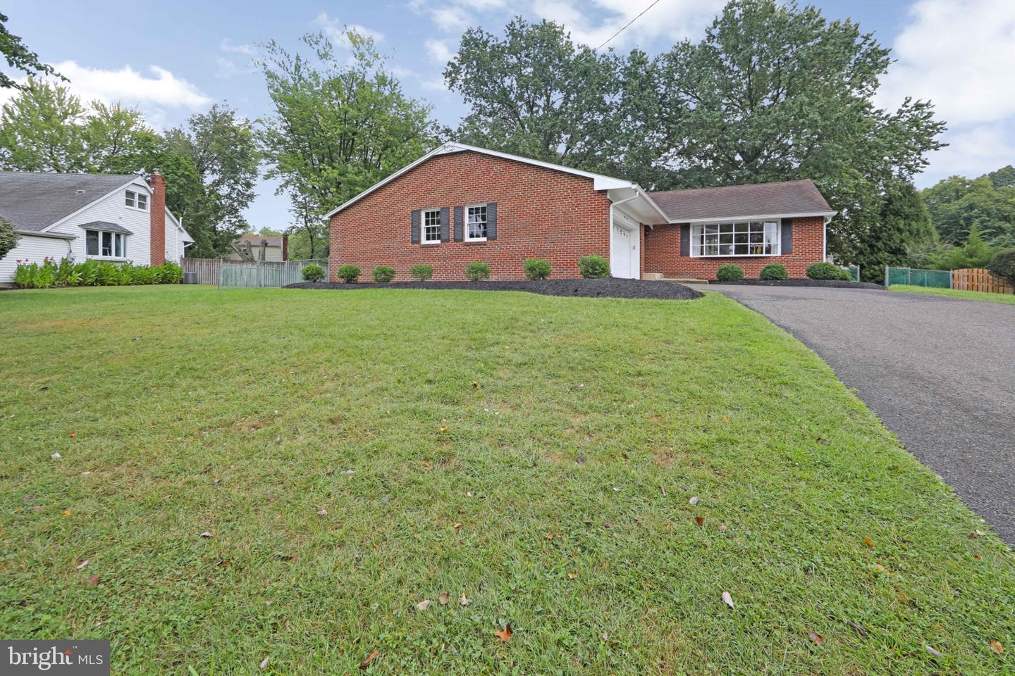 43 Edgewood Dr Property Photo 38