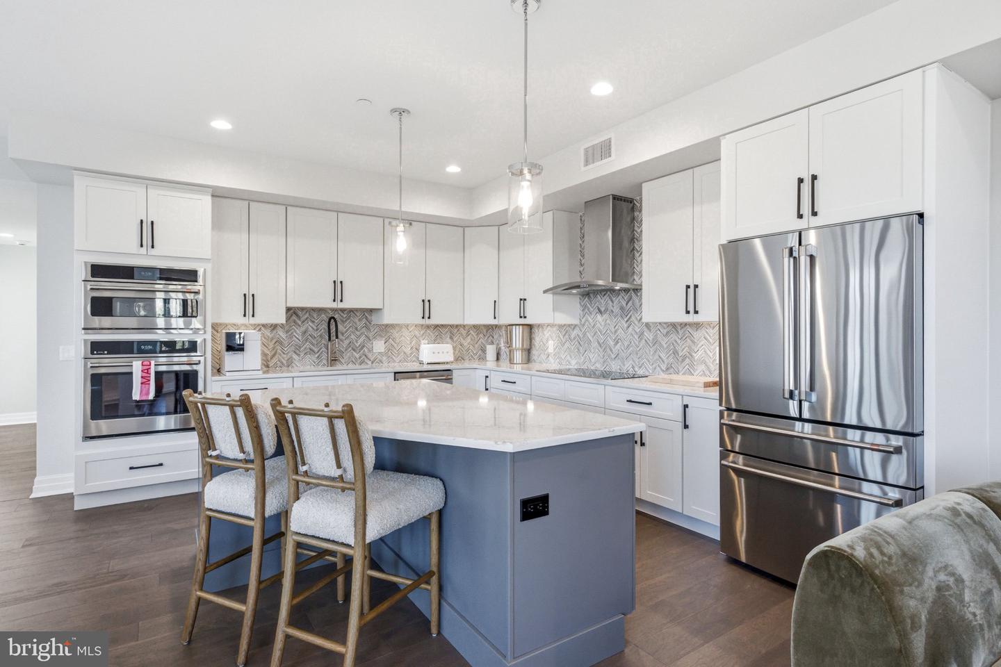 151 E Kings Hwy E #a Property Photo 8