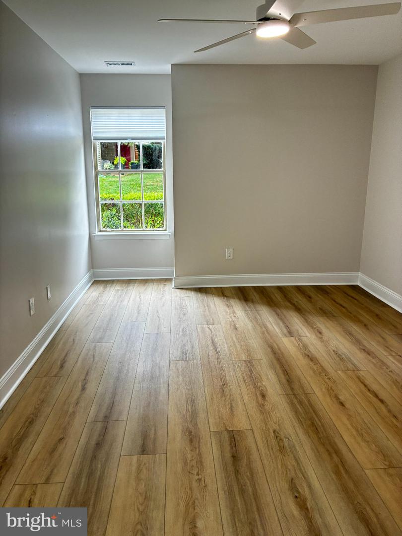 186 Tavistock #1 Property Photo 5