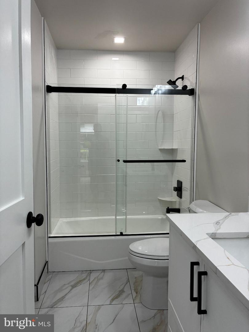 186 Tavistock #1 Property Photo 18