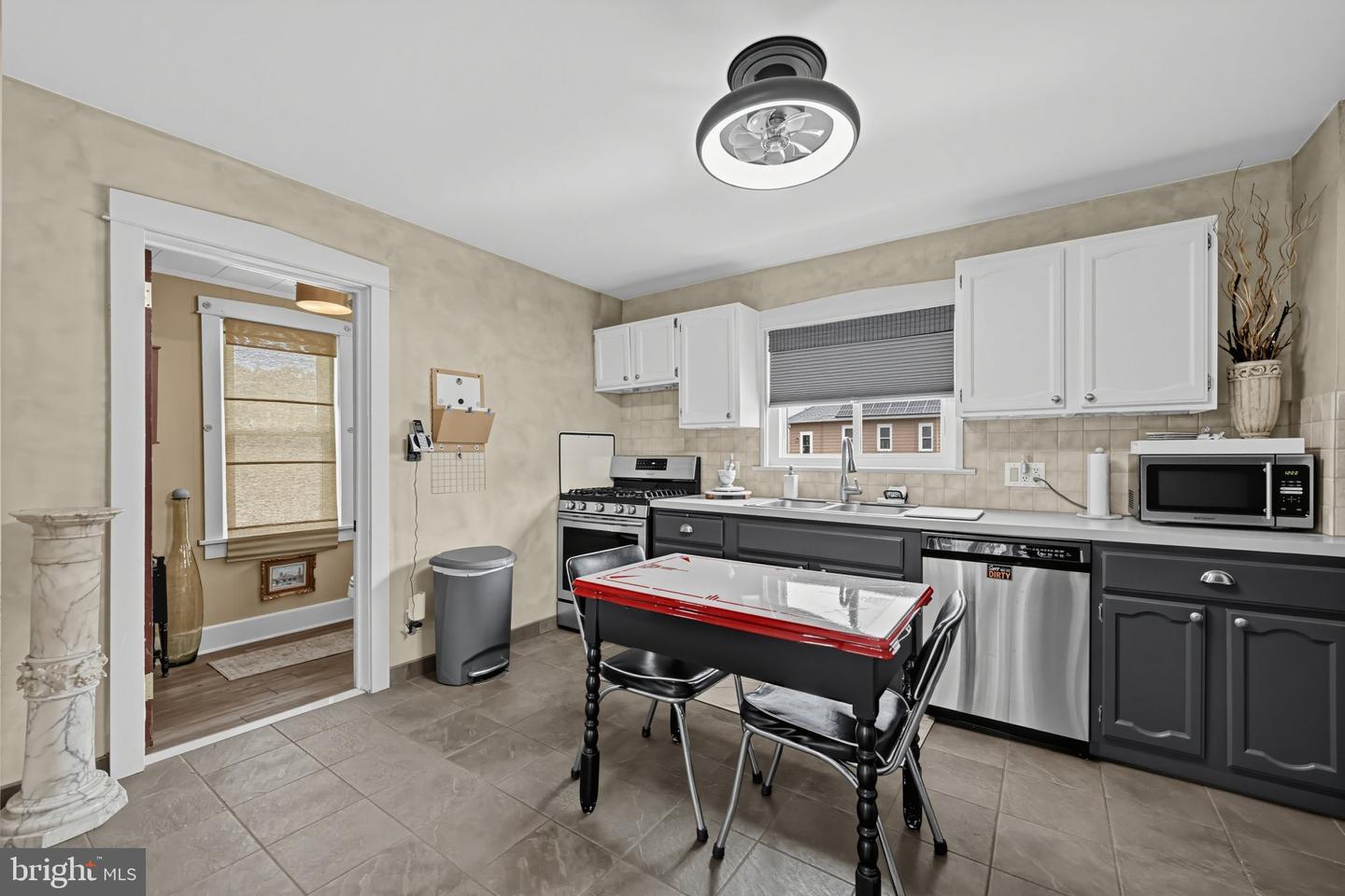 333 Washington Ter Property Photo 7