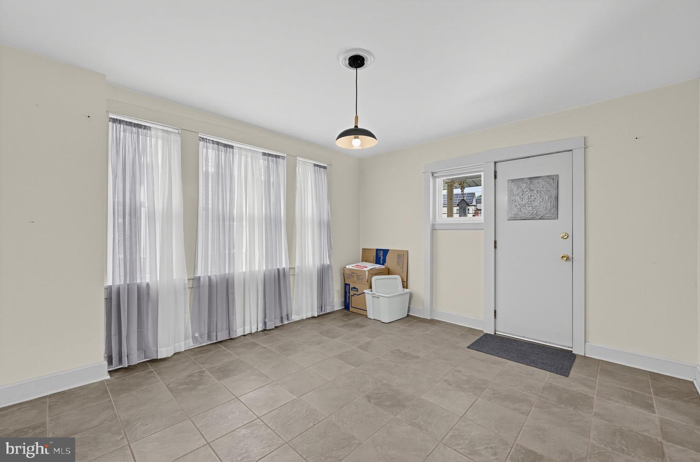 333 Washington Ter Property Photo 12