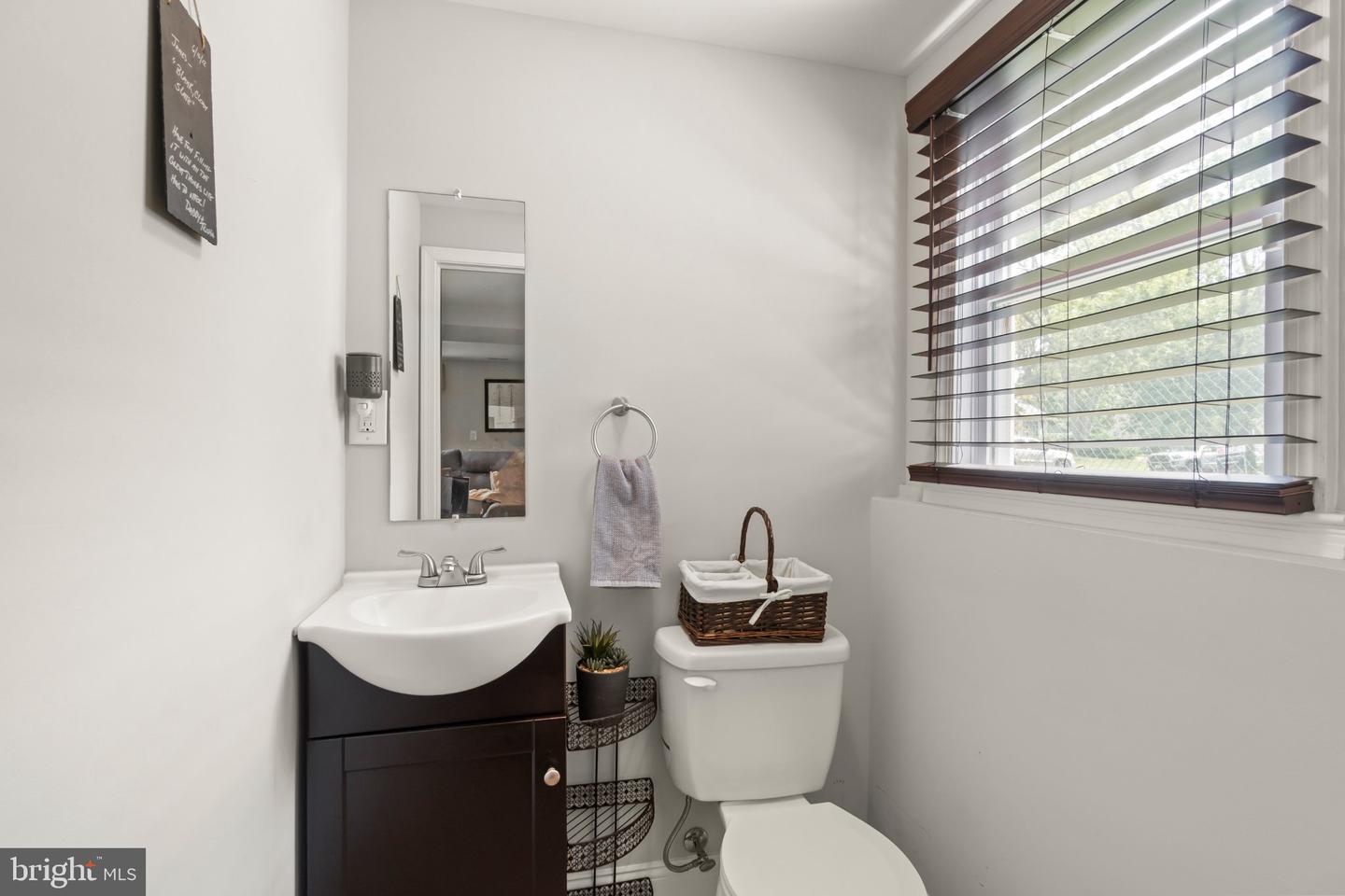 36 Richards Ave Property Photo 10