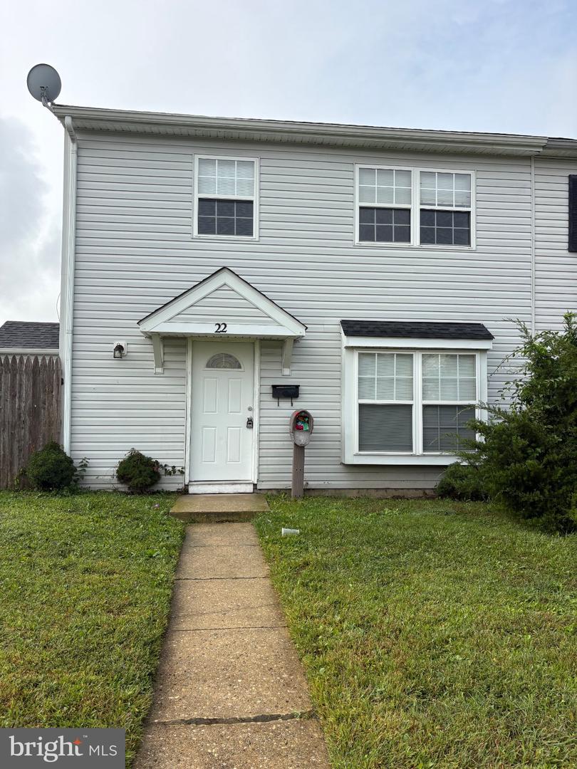 22 LAWRENCE CT Property Photo 1