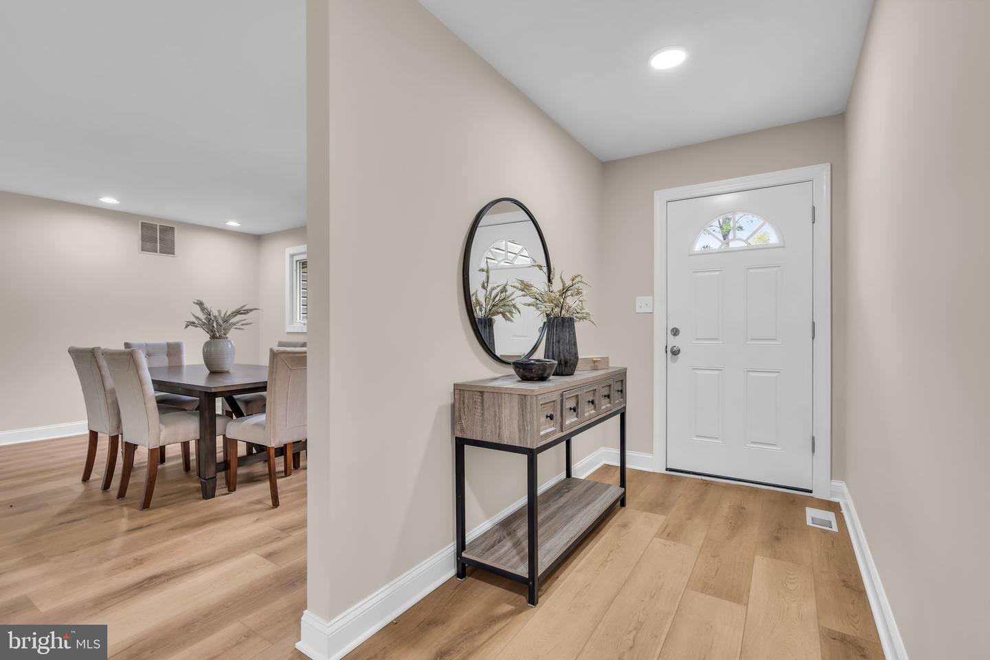 14 Steven Dr Property Photo 6