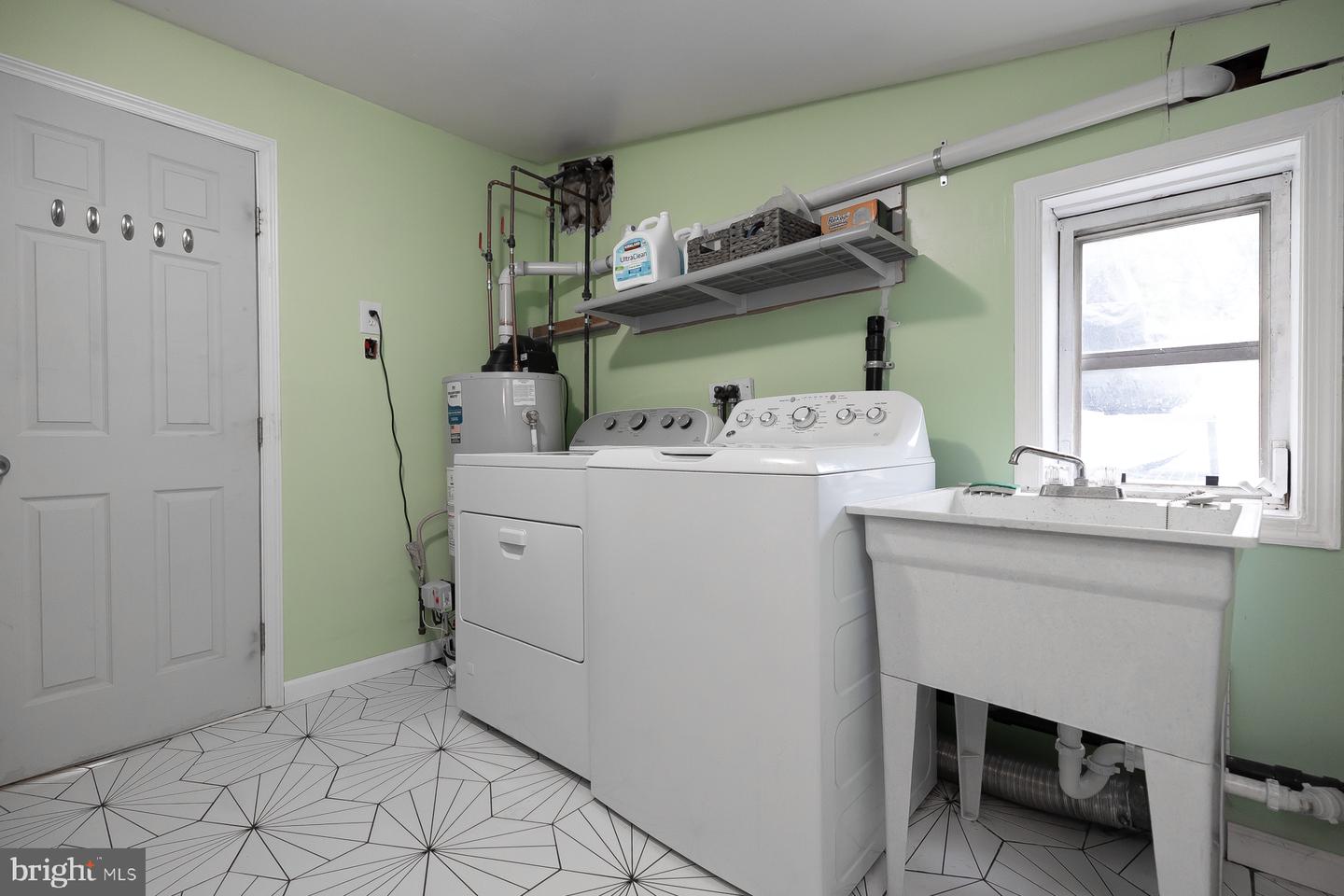 110 Oak Ave Property Photo 17