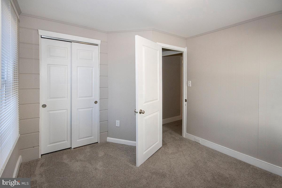 207 Somerset St Property Photo 13
