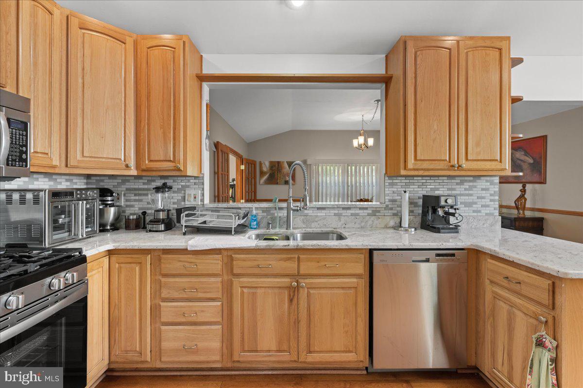 106 N Pelham Rd Property Photo 10