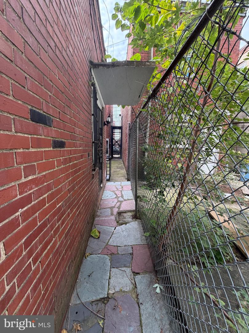 1572 Mount Ephraim Ave #a Property Photo 6