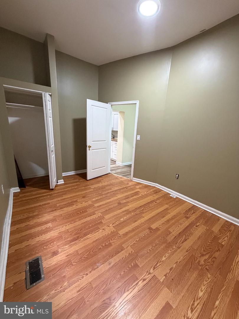 1572 Mount Ephraim Ave #a Property Photo 8