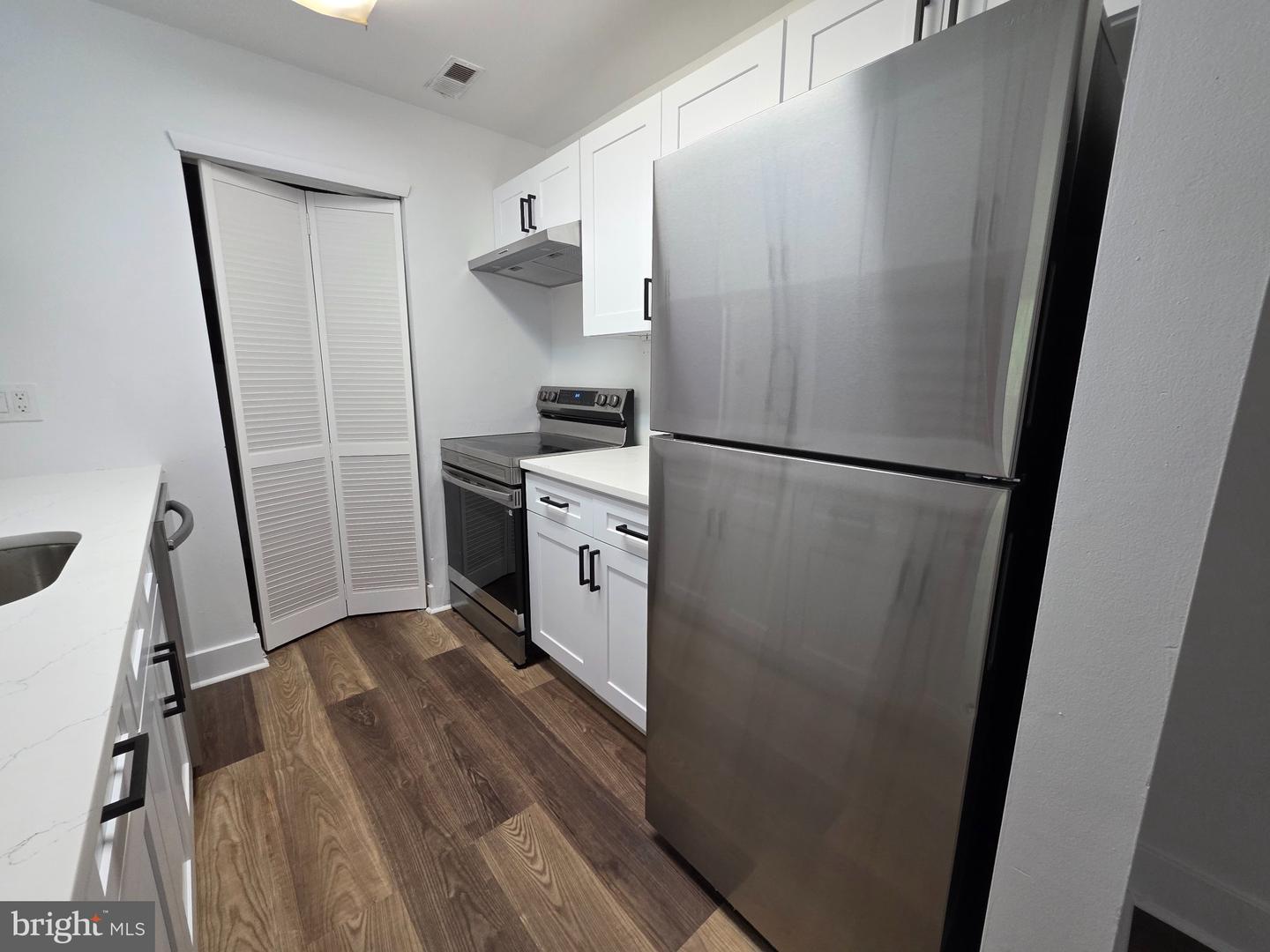 606 The Woods Property Photo 5
