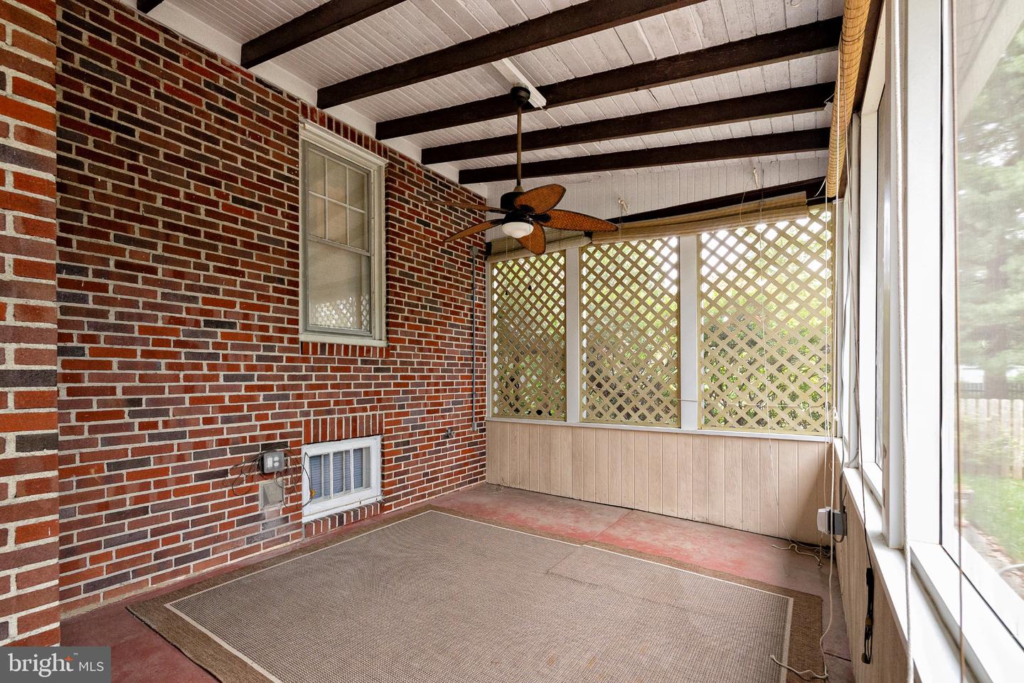 1000 Belmont Ave Property Photo 8