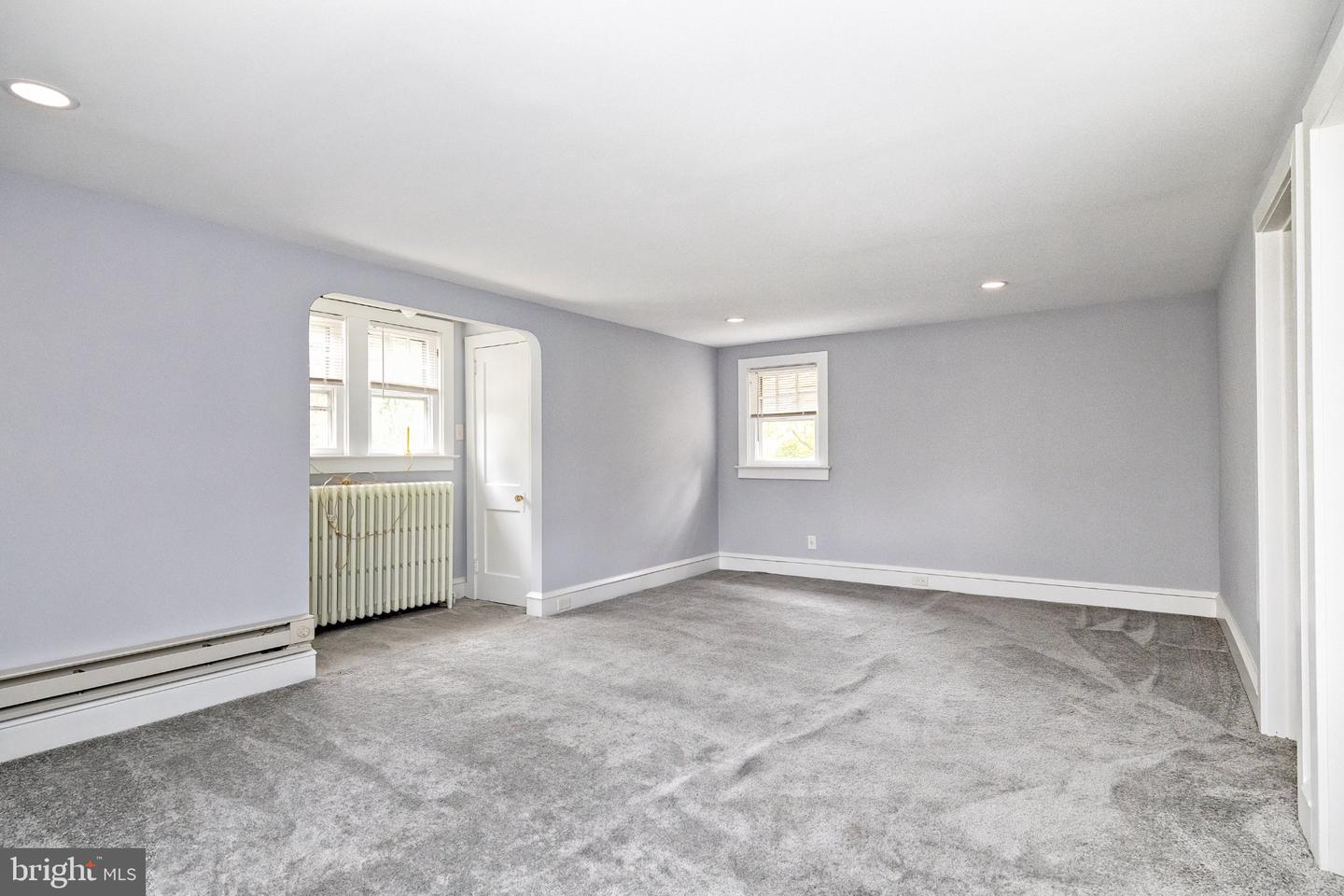 1000 Belmont Ave Property Photo 22