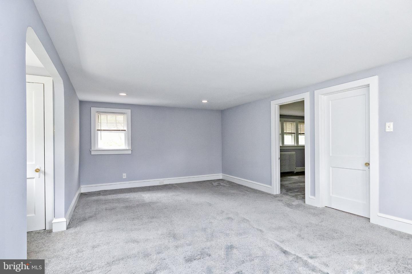 1000 Belmont Ave Property Photo 24