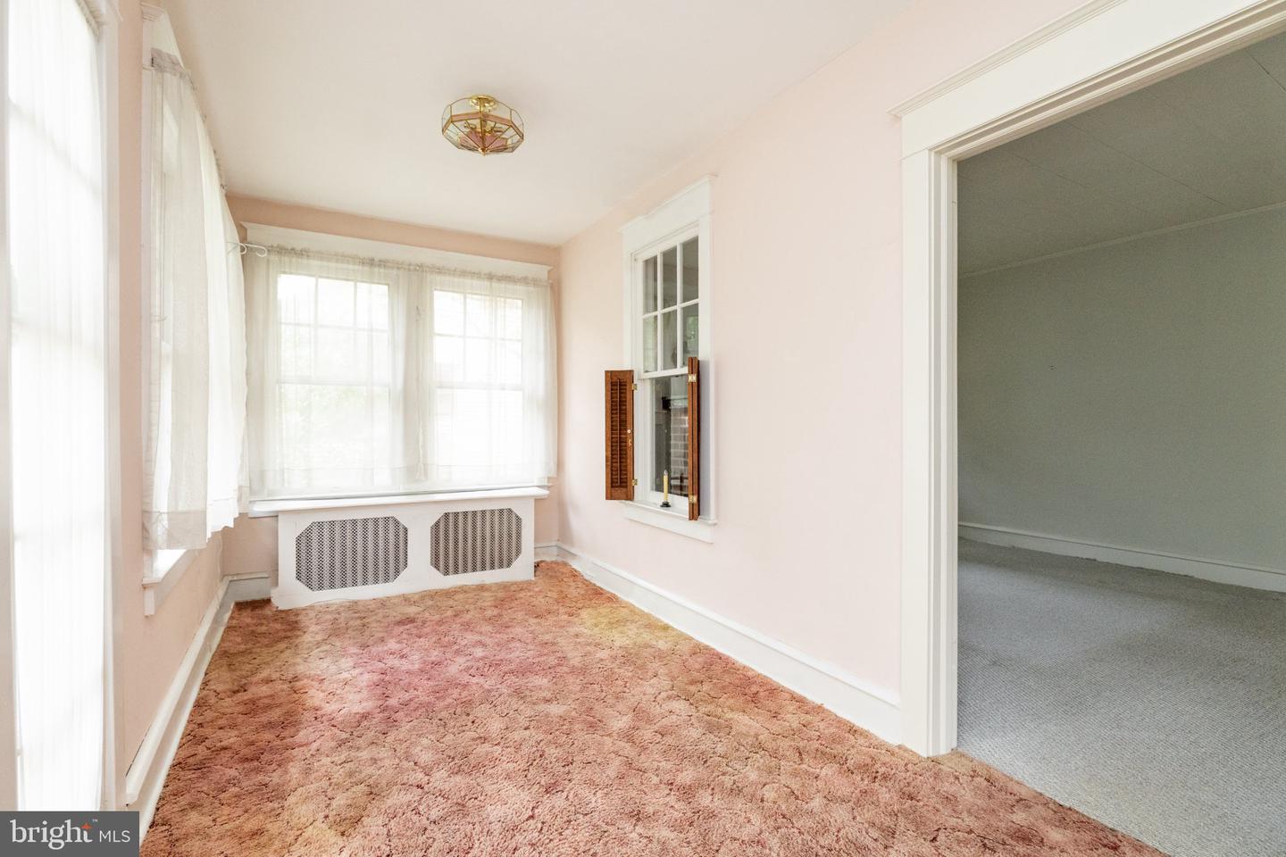 1000 Belmont Ave Property Photo 33