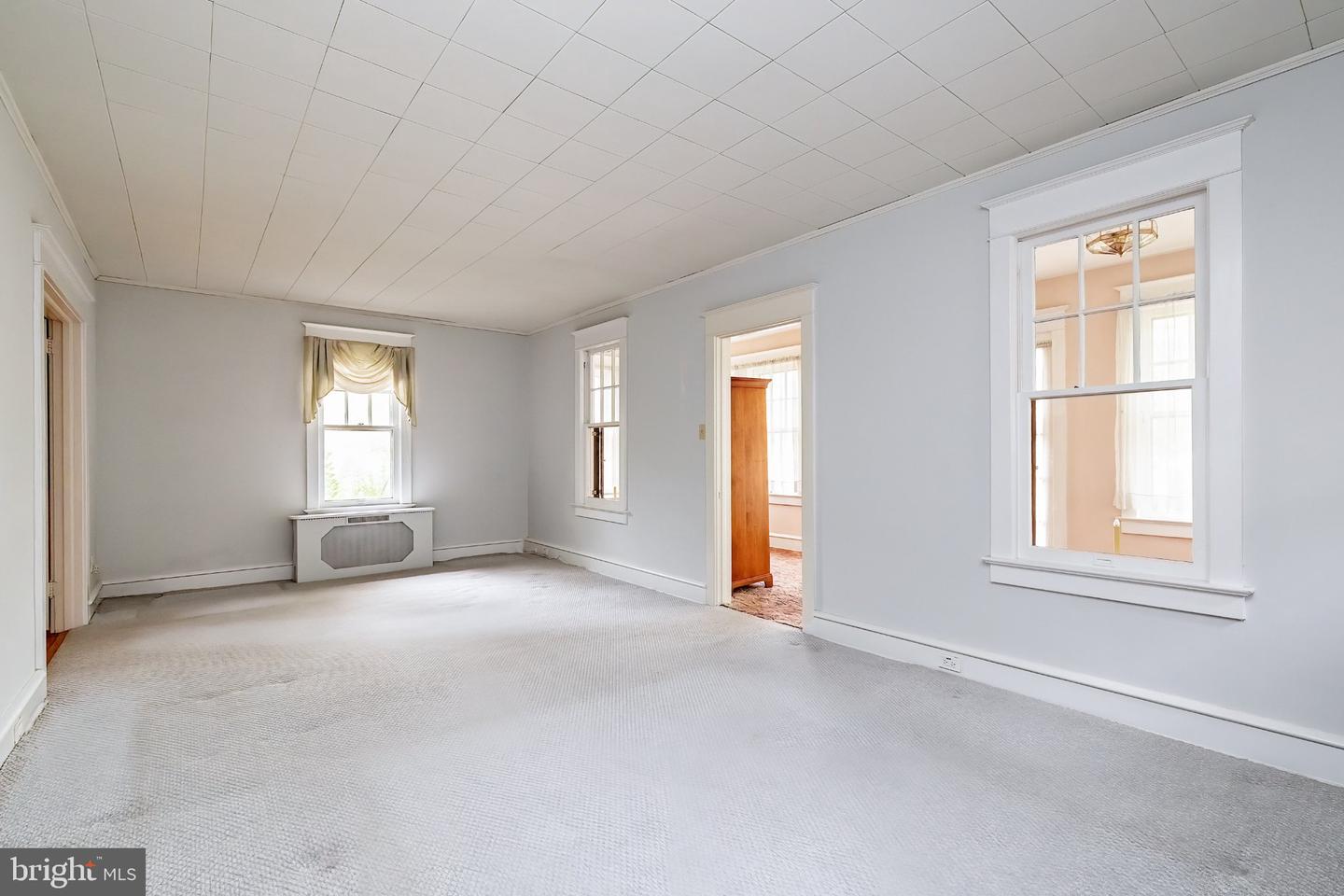 1000 Belmont Ave Property Photo 35