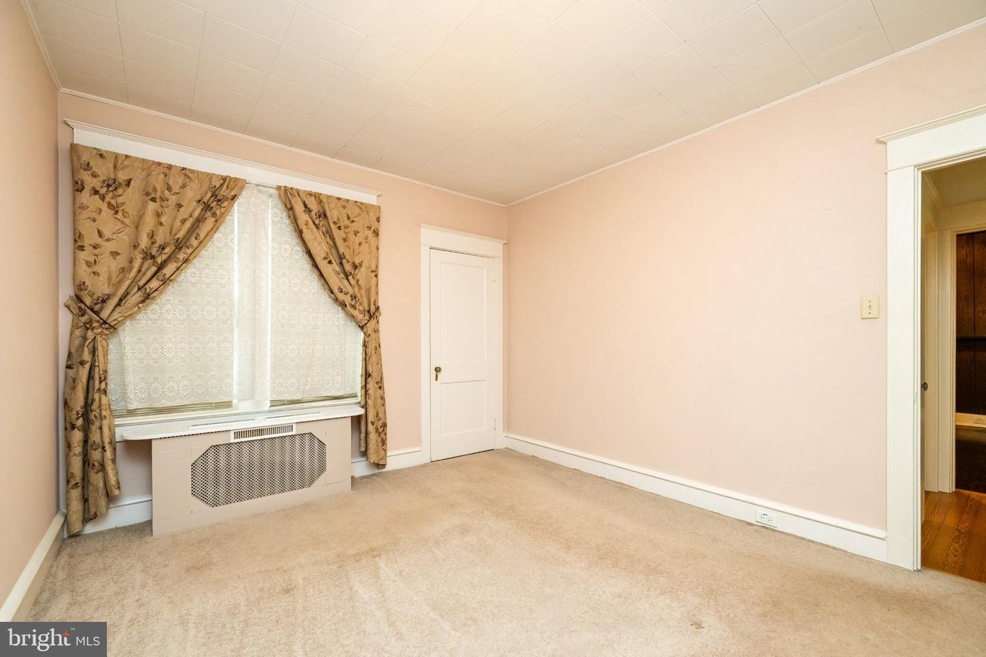1000 Belmont Ave Property Photo 49