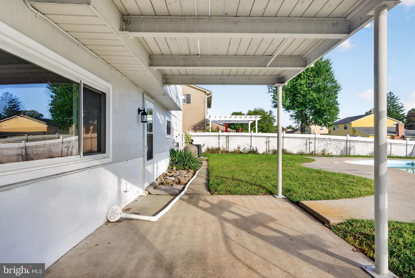 10 Cobblestone Rd Property Photo 30