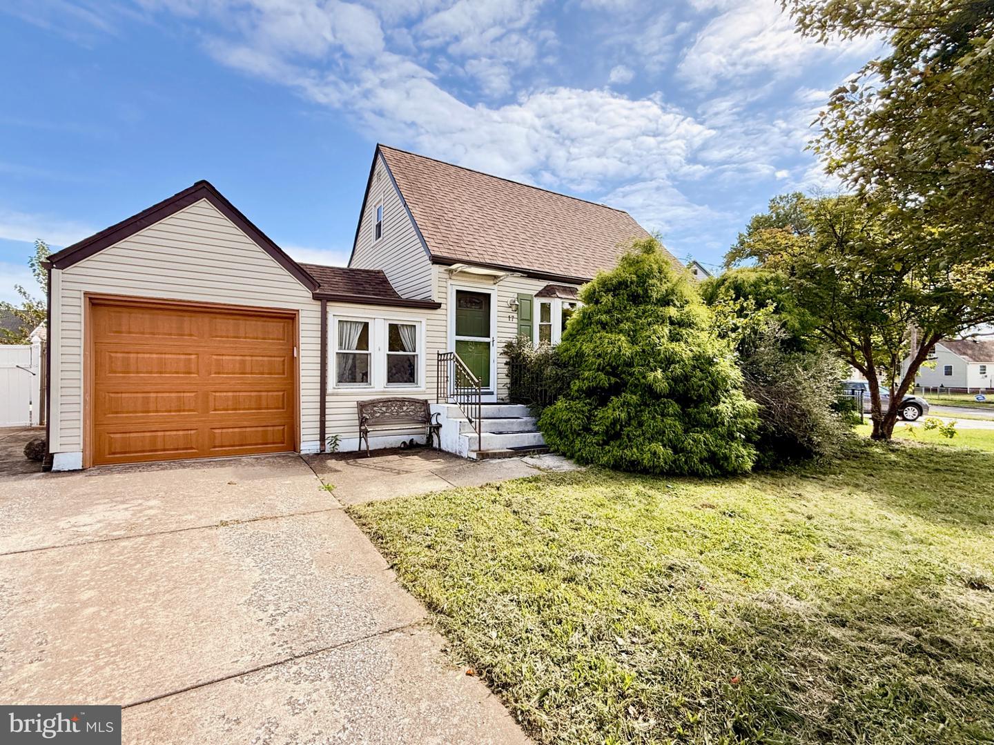 17 Bergen Ave Property Photo 1