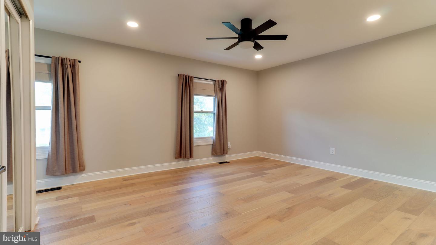 4 Olympic Dr Property Photo 22