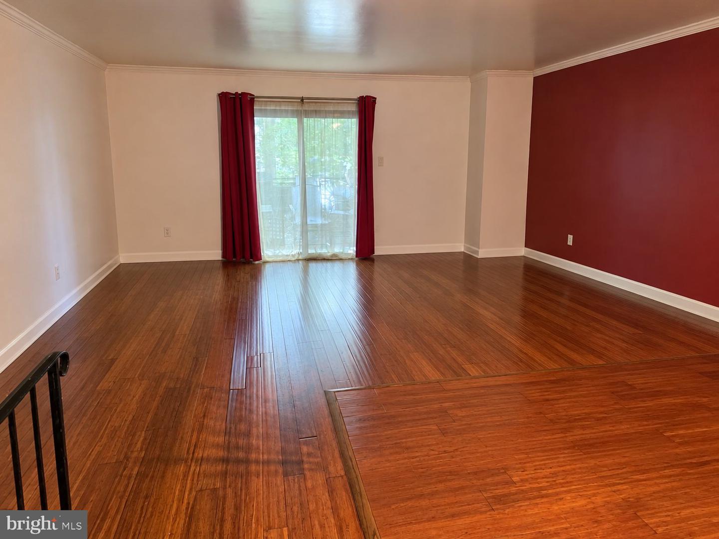 627 Jaeger Ct Property Photo 4