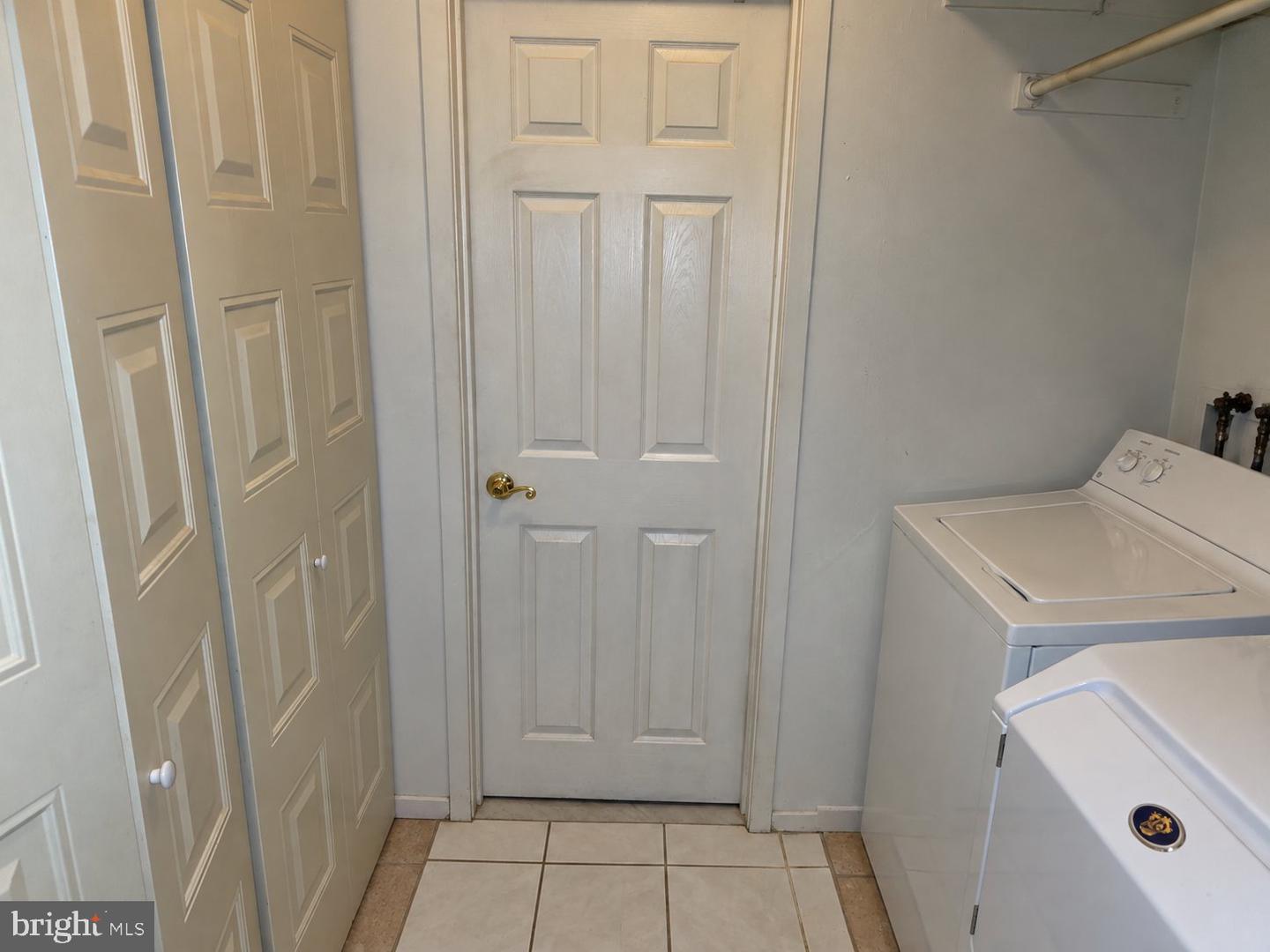 627 Jaeger Ct Property Photo 9