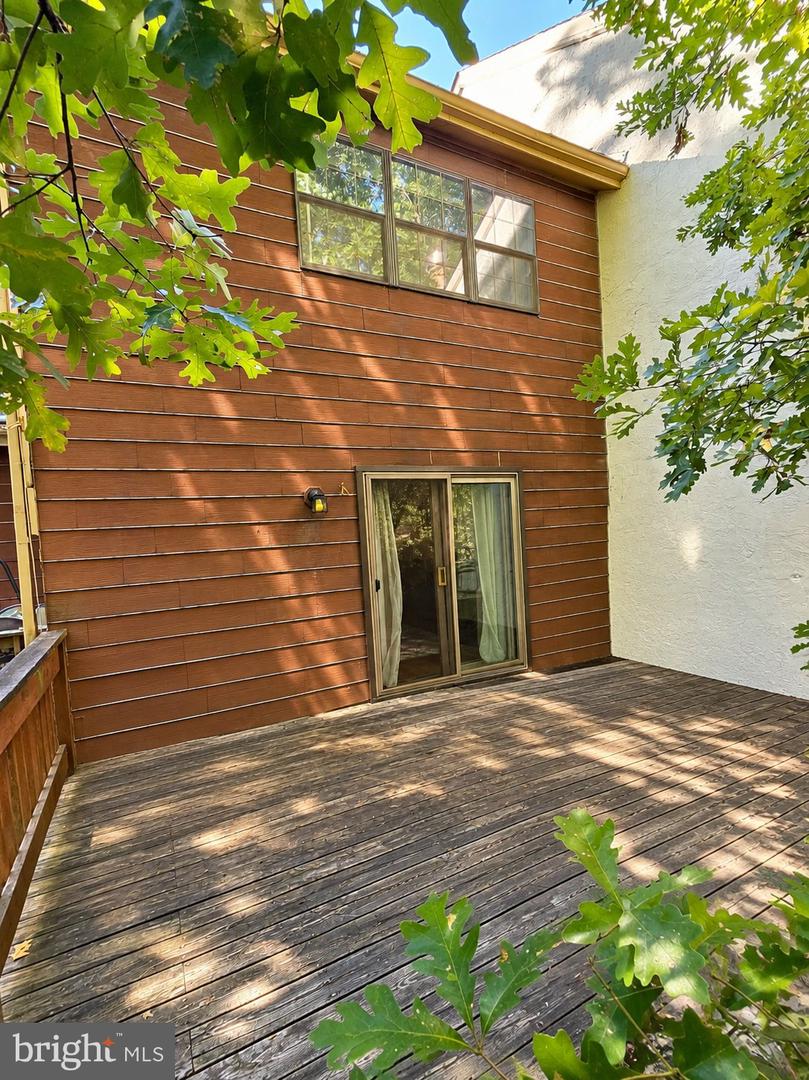 627 Jaeger Ct Property Photo 16