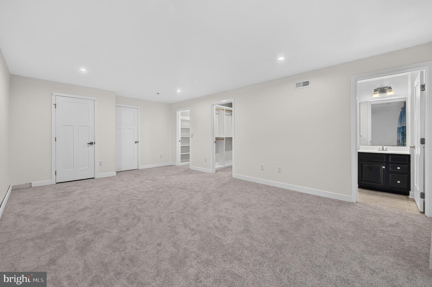 17 Ortiz Dr Property Photo 5
