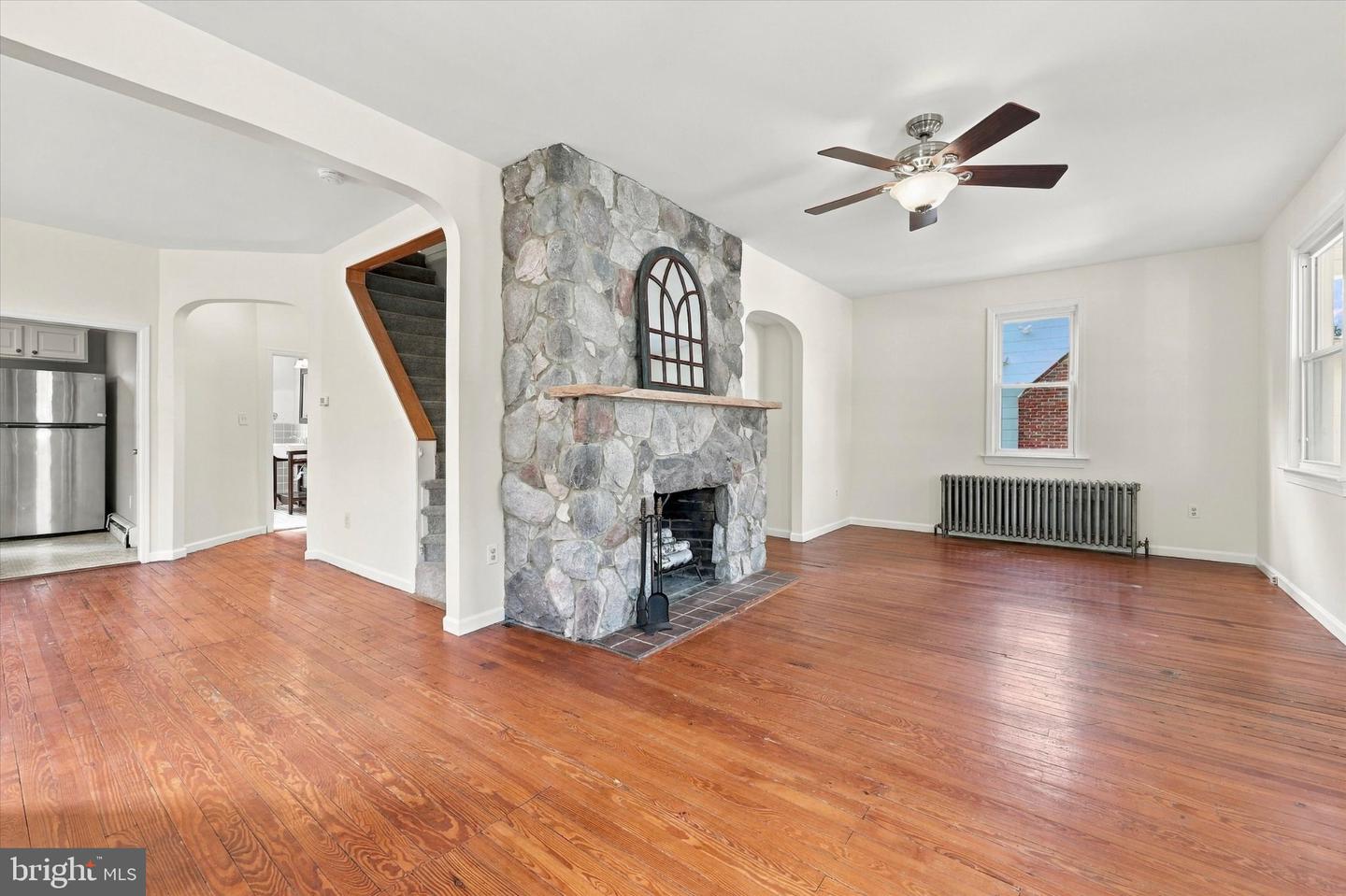 834 Belmont Ave Property Photo 6