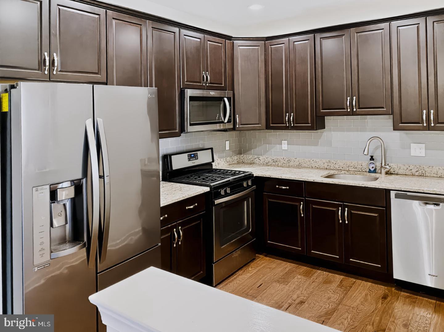 4743 Champions Run Property Photo 10