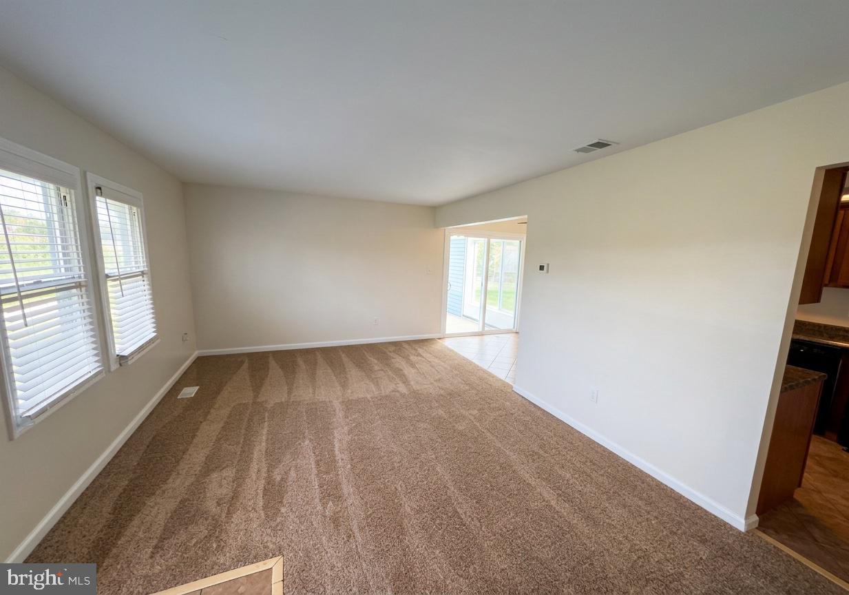 12 Linden Ct Property Photo 5