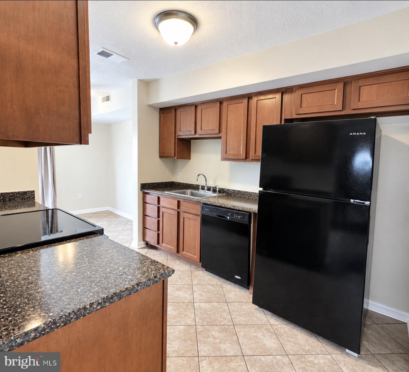 12 Linden Ct Property Photo 6