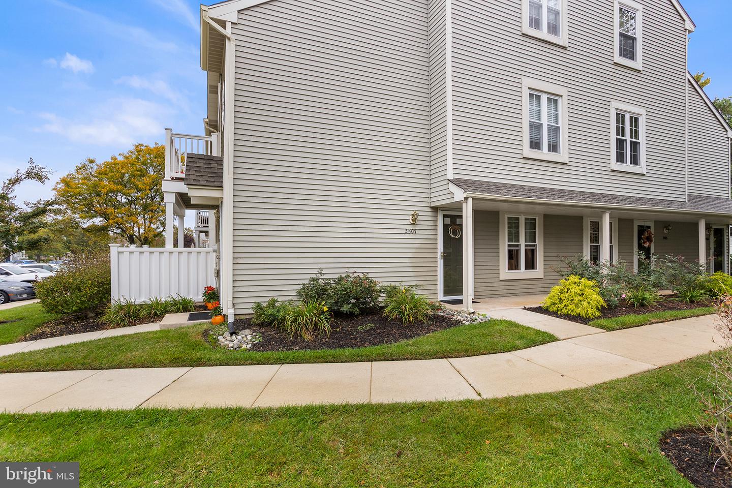 3507 WIMBLEDON WAY Property Photo 1