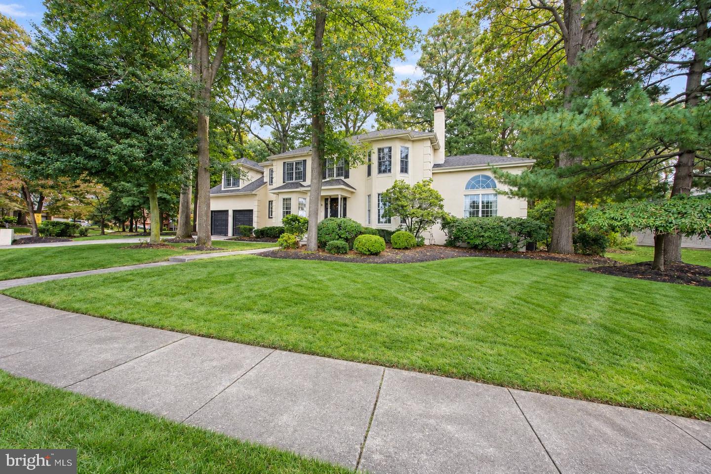 8 Yorkshire Dr Property Photo 3