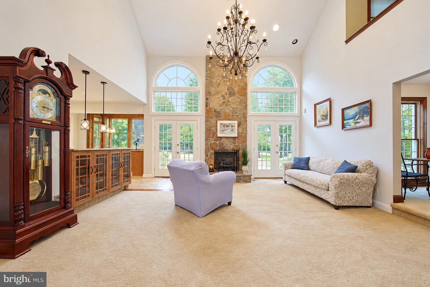 8 Yorkshire Dr Property Photo 6